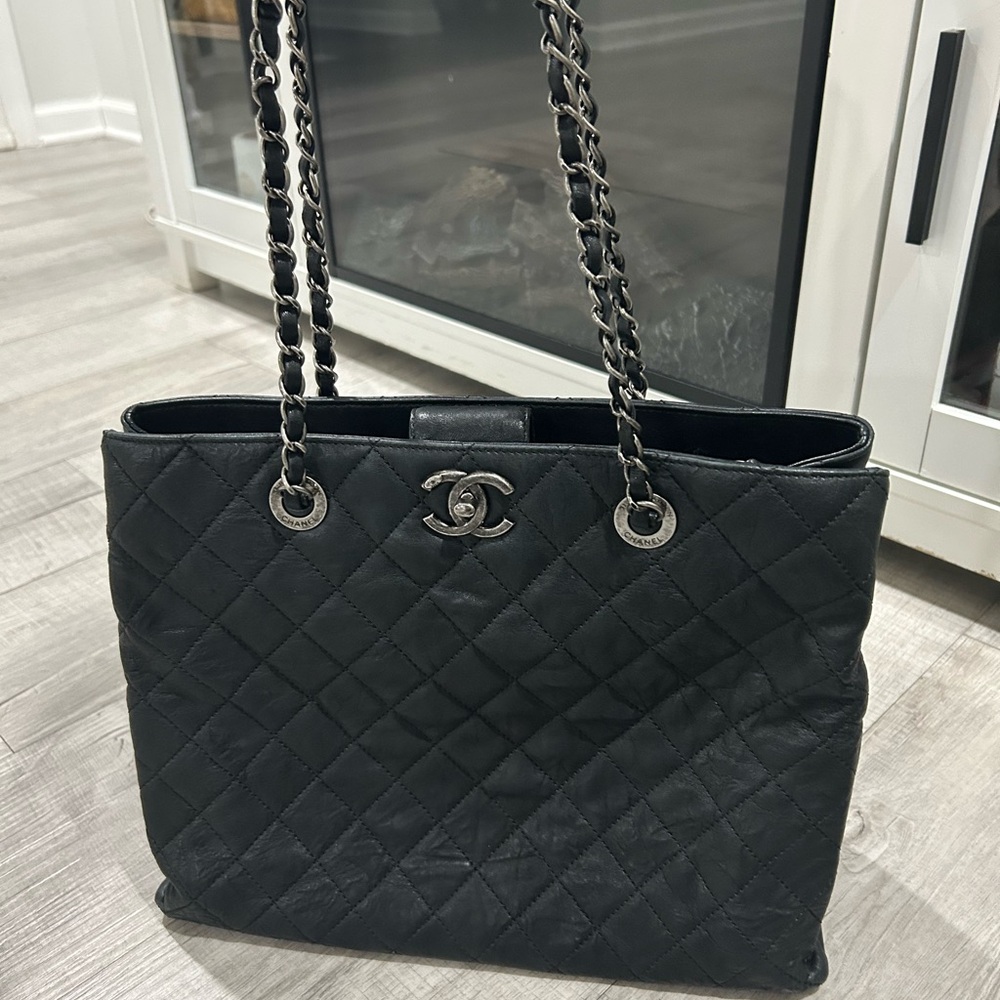 Vintage Chanel Black Quilted Shoulder Bag